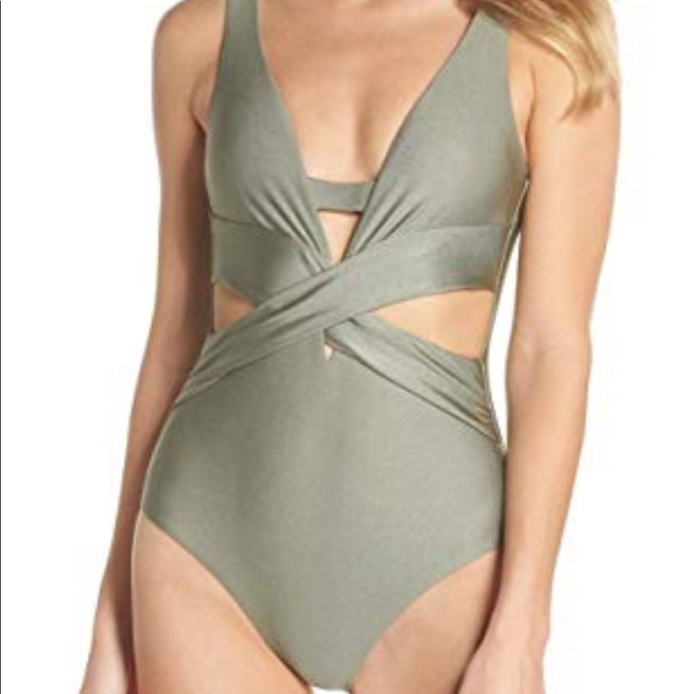 Becca 1 piece Swimsuit